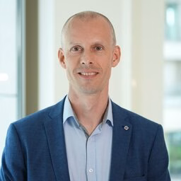 dr. F (Frank) Eijkenaar