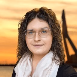 AE (Alessia) Gebauer, MA