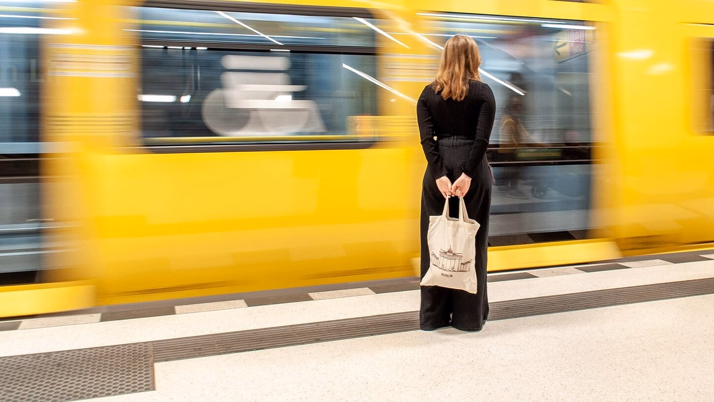 Image - Woman Waiting On Train