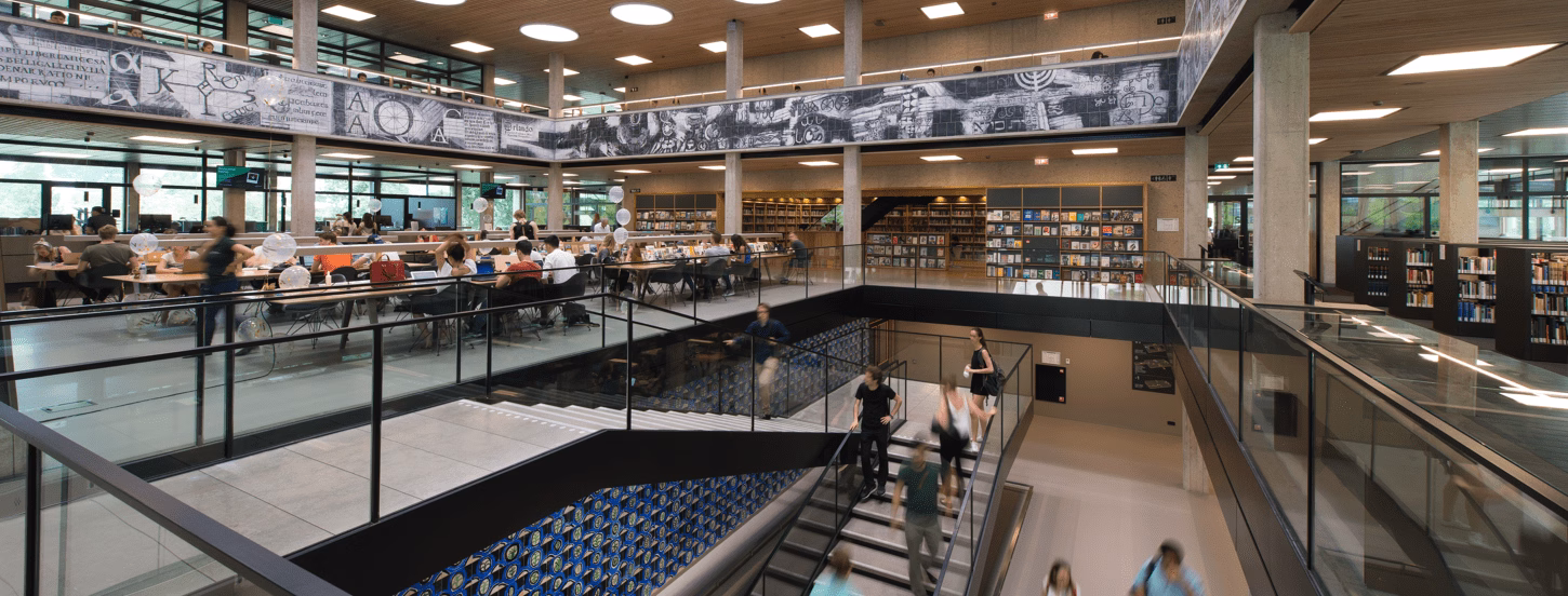 Image of the library on the EUR campus