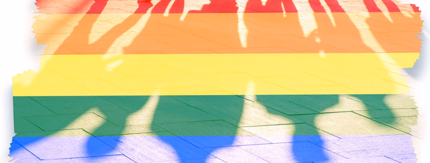 Regenboogkleuren over schaduwen