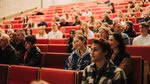 Prospective students in a lecture hall during the bachelor open day.