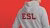 Persoon draagt Lustrum sweater met ESL op de rug