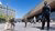 Standbeeld Moments Contained op het Stationsplein vlakbij Rotterdam Centraal.